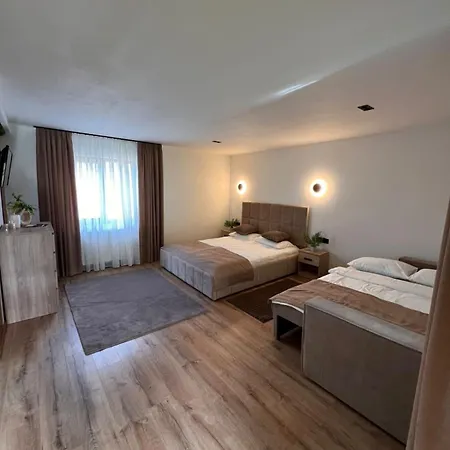 Forest House Apartment